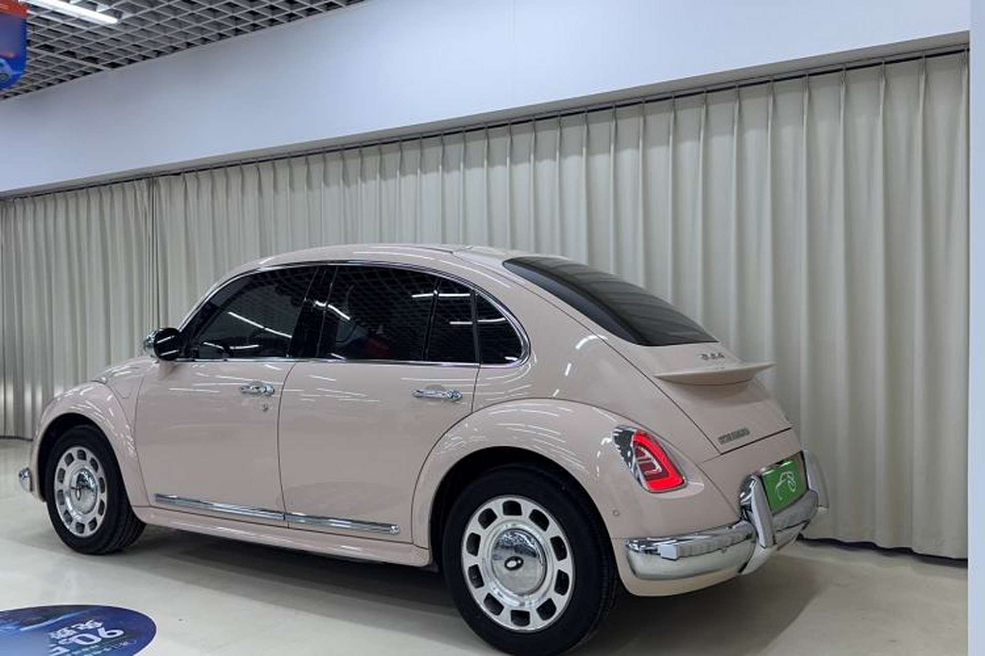 Used ORA Ballet Cat 2022 500 km Swan Lake Edition Exterior 4