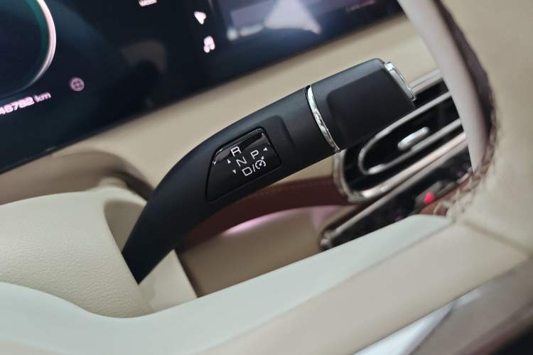 Used ORA Ballet Cat 2022 401 km Nutcracker Edition Gear Lever