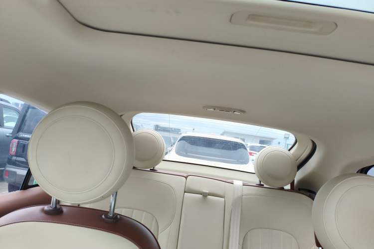 Used ORA Ballet Cat 2022 401 km Nutcracker Edition Headliner