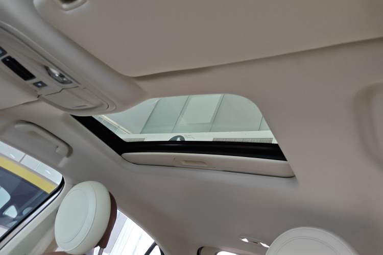 Used ORA Ballet Cat 2022 401 km Nutcracker Edition Headliner