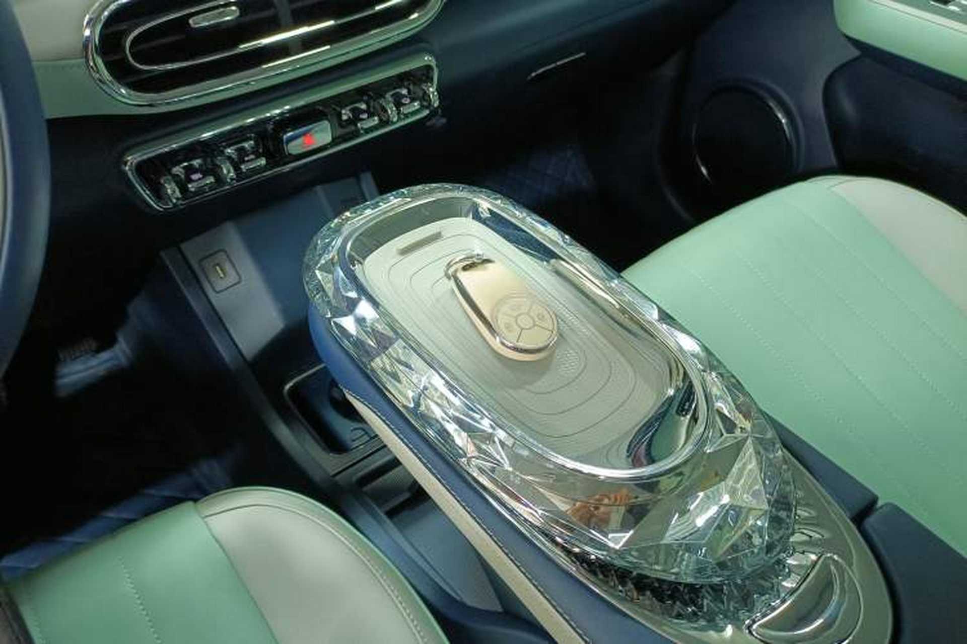 Used ORA Ballet Cat 2022 401 km Alice Edition Interior 1