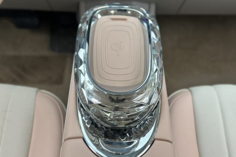 Used ORA Ballet Cat 2022 401 km Nutcracker Edition Interior 12