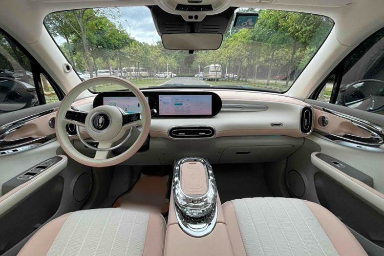 Used ORA Ballet Cat 2022 401 km Nutcracker Edition Interior 2