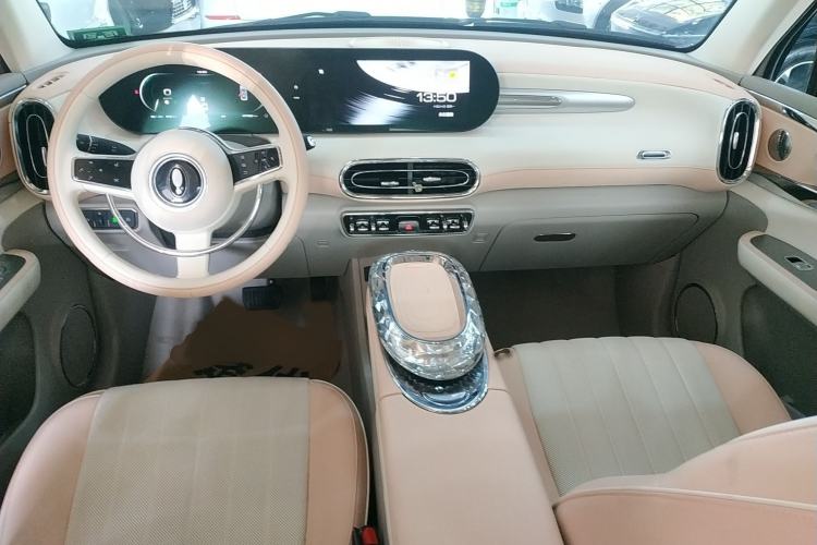 Used ORA Ballet Cat 2022 401 km Nutcracker Edition Interior 2