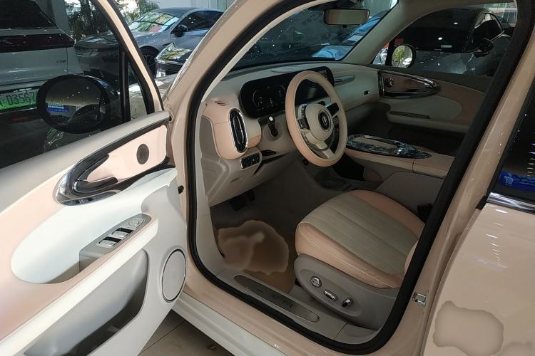 Used ORA Ballet Cat 2022 401 km Nutcracker Edition Interior 3