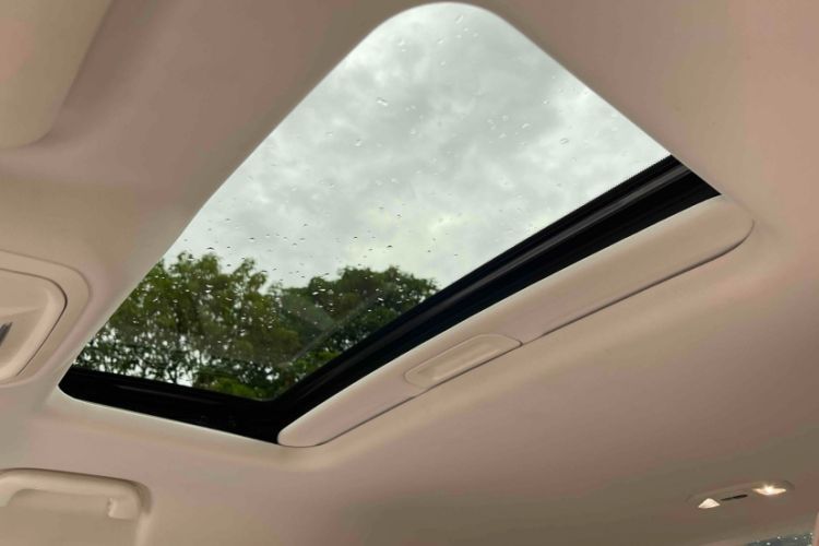 Used ORA Ballet Cat 2022 401 km Nutcracker Edition Interior 8