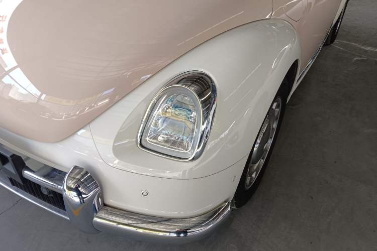 Used ORA Ballet Cat 2022 401 km Nutcracker Edition Left Front Headlight