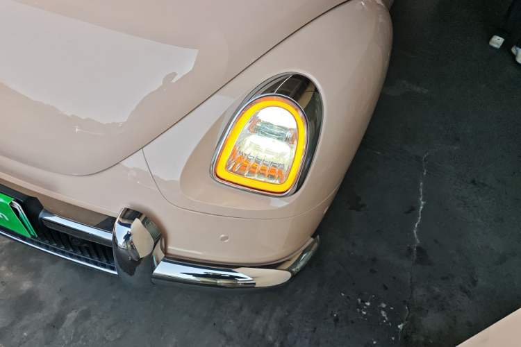 Used ORA Ballet Cat 2022 401 km Nutcracker Edition Left Front Headlight