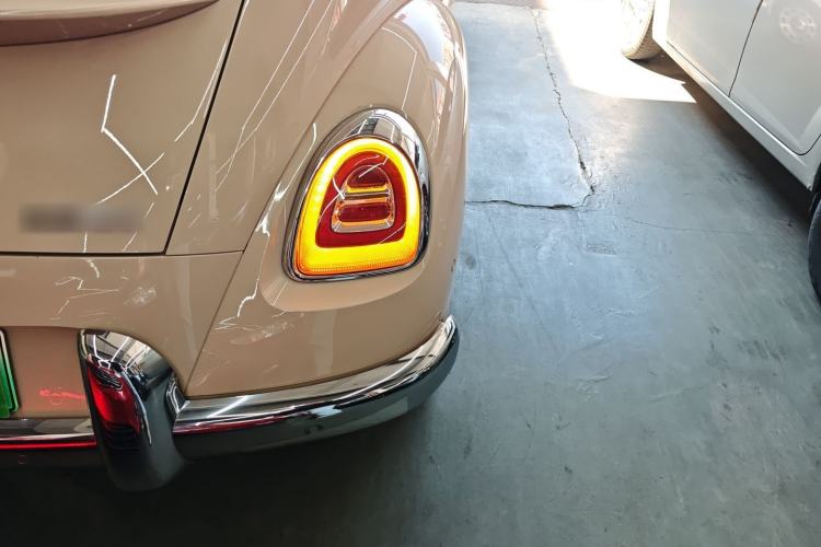 Used ORA Ballet Cat 2022 401 km Nutcracker Edition Right Rear Taillight