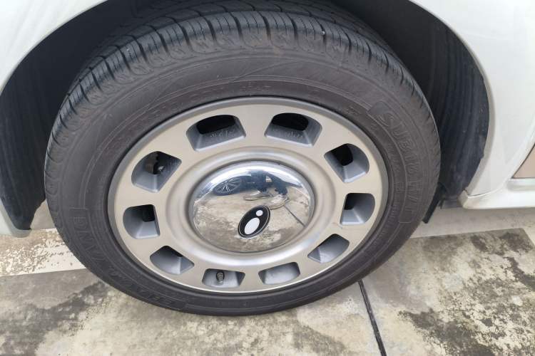Used ORA Ballet Cat 2022 401 km Nutcracker Edition Right Rear Wheel Hub