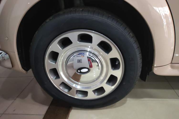 Used ORA Ballet Cat 2022 401 km Nutcracker Edition Right Rear Wheel Hub