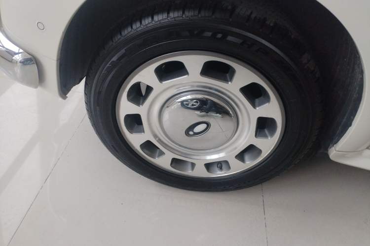 Used ORA Ballet Cat 2022 401 km Nutcracker Edition Right Rear Wheel Hub