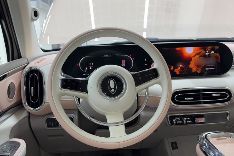 Used ORA Ballet Cat 2022 500 km Swan Lake Edition Steering Wheel