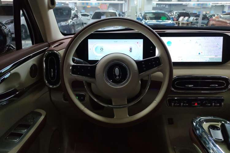 Used ORA Ballet Cat 2022 401 km Nutcracker Edition Steering Wheel