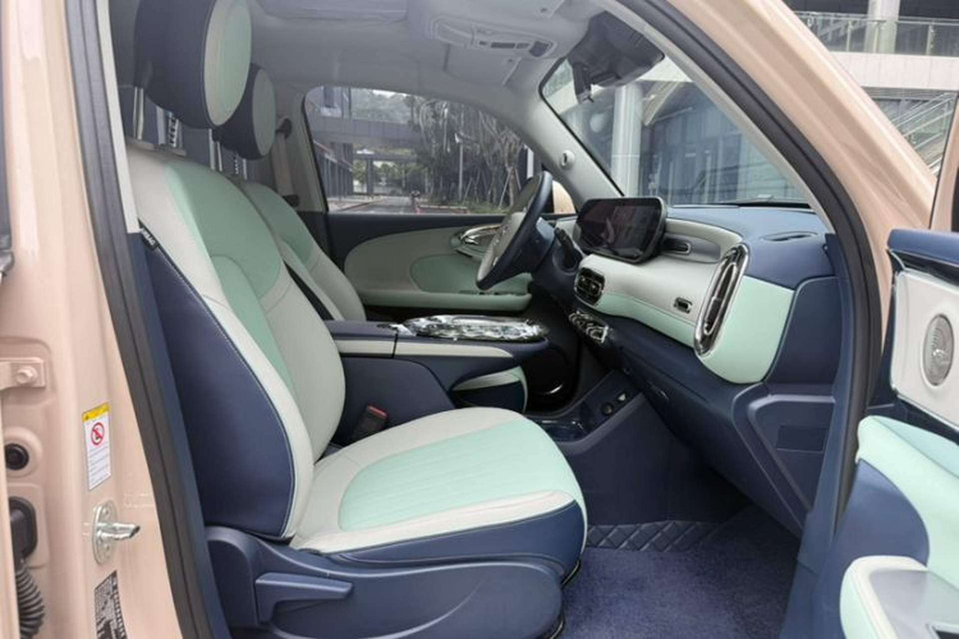 Used ORA Ballet Cat 2022 401 km Alice Edition Right Front Seat
