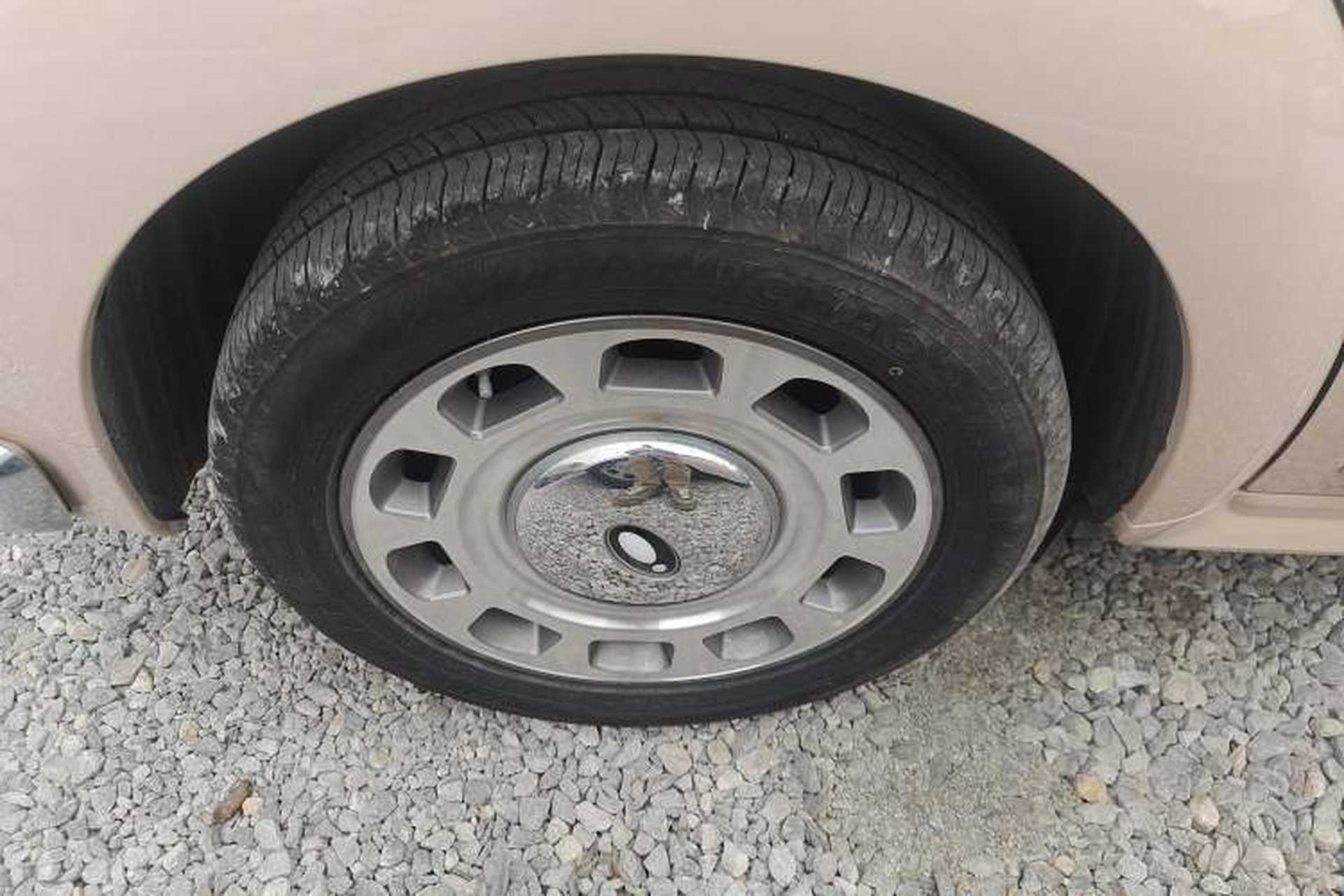 Used ORA Ballet Cat 2022 401 km Nutcracker Edition Right Rear Wheel Hub