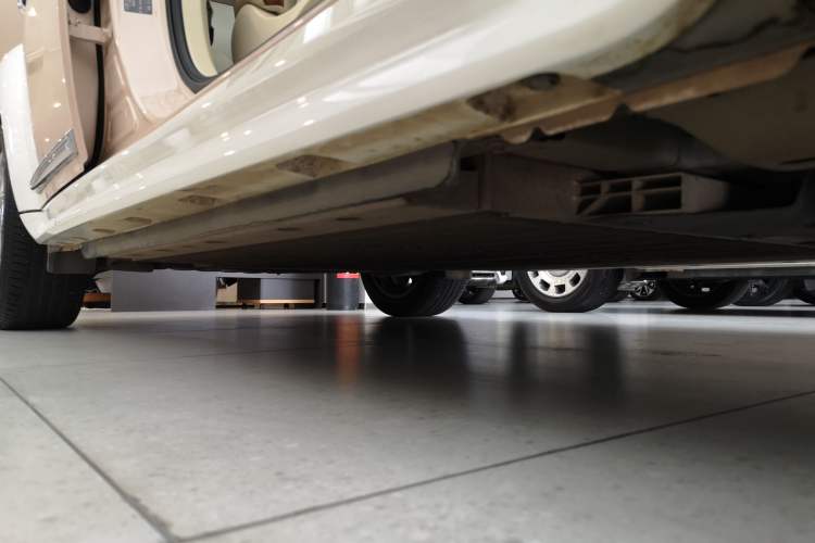 Used ORA Ballet Cat 2022 401 km Nutcracker Edition Right Side Sill