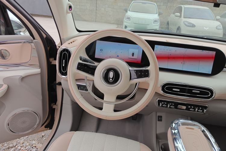 Used ORA Ballet Cat 2022 401 km Nutcracker Edition Steering Wheel