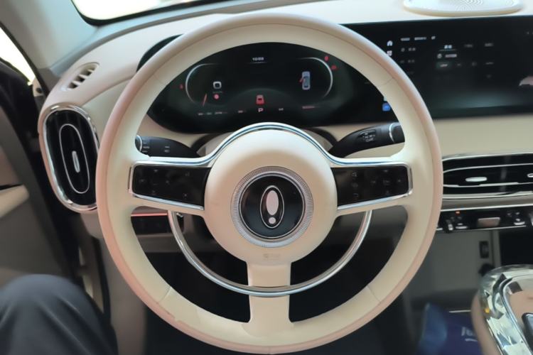 Used ORA Ballet Cat 2022 401 km Nutcracker Edition Steering Wheel