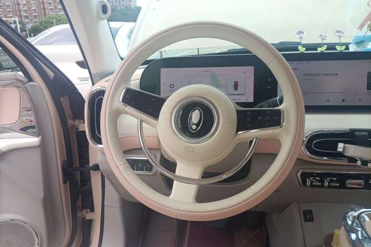 Used ORA Ballet Cat 2022 401 km Nutcracker Edition Steering Wheel