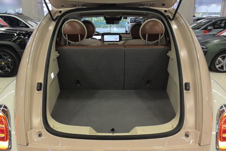 Used ORA Ballet Cat 2022 401 km Alice Edition Trunk