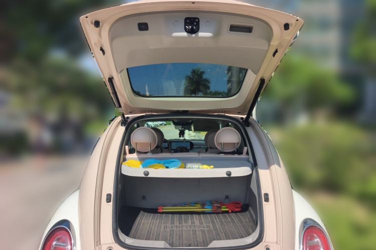 Used ORA Ballet Cat 2022 401 km Nutcracker Edition Trunk