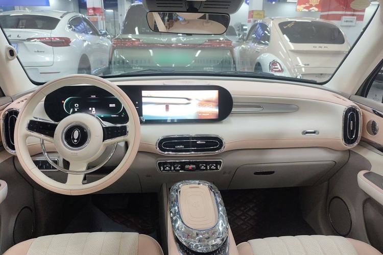Used ORA Ballet Cat 2022 401 km Nutcracker Edition Center Console