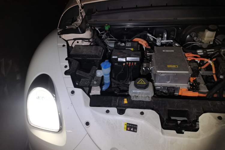 Used ORA Ballet Cat 2022 401 km Nutcracker Edition Engine Bay Right