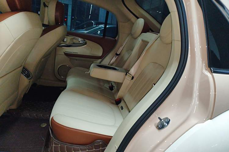 Used ORA Ballet Cat 2022 401 km Nutcracker Edition Left Rear Seat