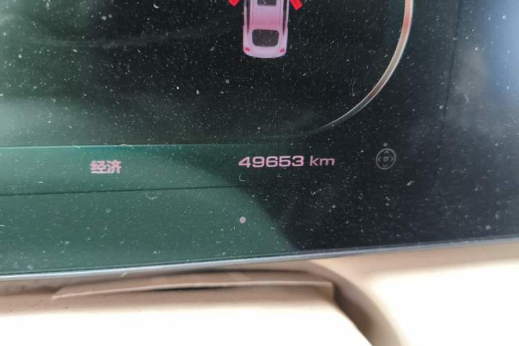 Used ORA Ballet Cat 2022 401 km Alice Edition Odometer Close Up