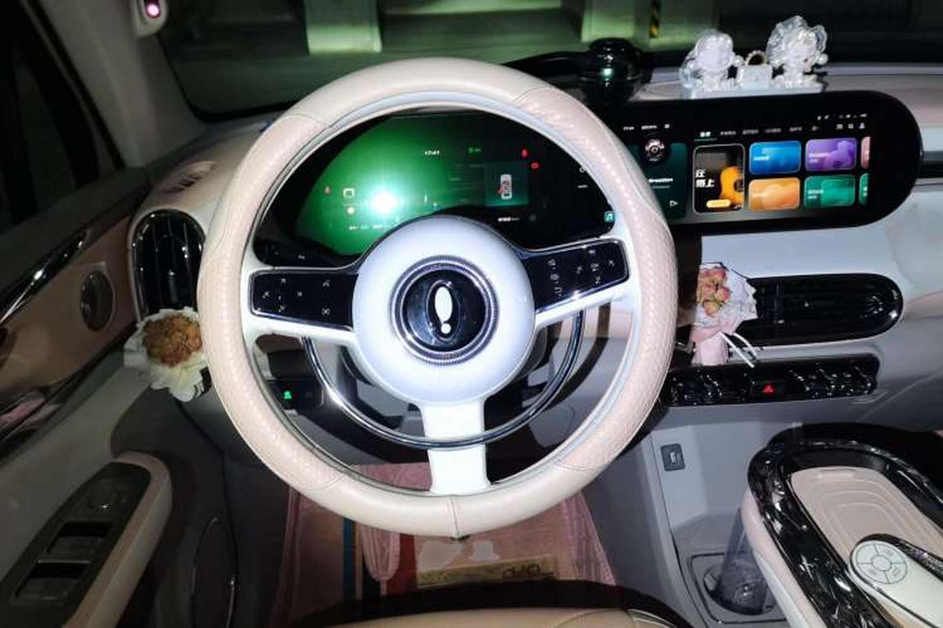 Used ORA Ballet Cat 2022 401 km Nutcracker Edition Steering Wheel