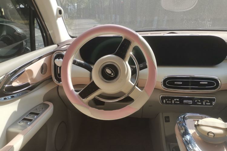 Used ORA Ballet Cat 2022 500 km Swan Lake Edition Steering Wheel