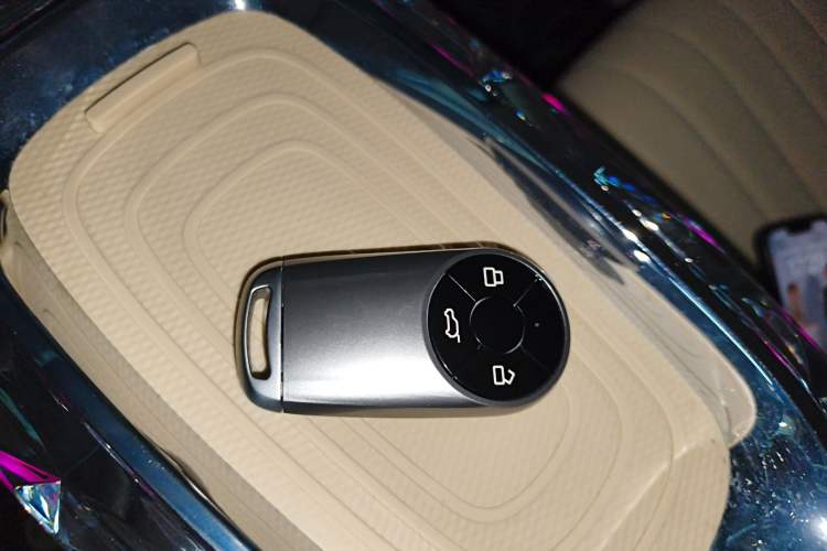 Used ORA Ballet Cat 2022 401 km Nutcracker Edition Vehicle Key