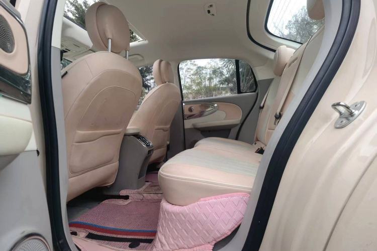 Used ORA Ballet Cat 2022 401 km Nutcracker Edition Interior 2