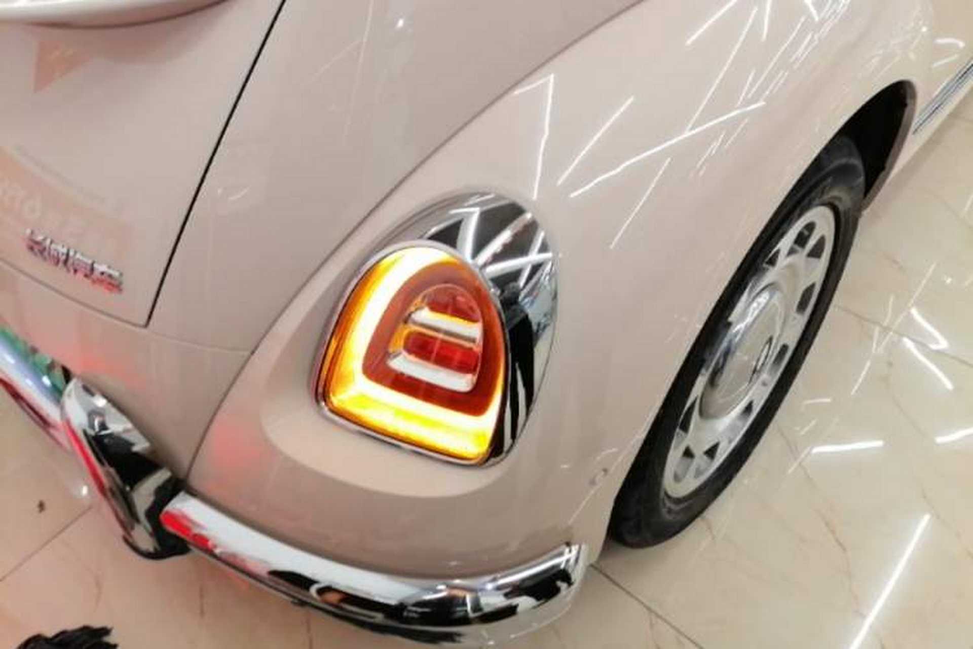 Used ORA Ballet Cat 2022 401 km Nutcracker Edition Right Rear Taillight