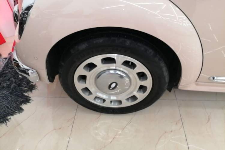 Used ORA Ballet Cat 2022 401 km Nutcracker Edition Right Rear Wheel Hub