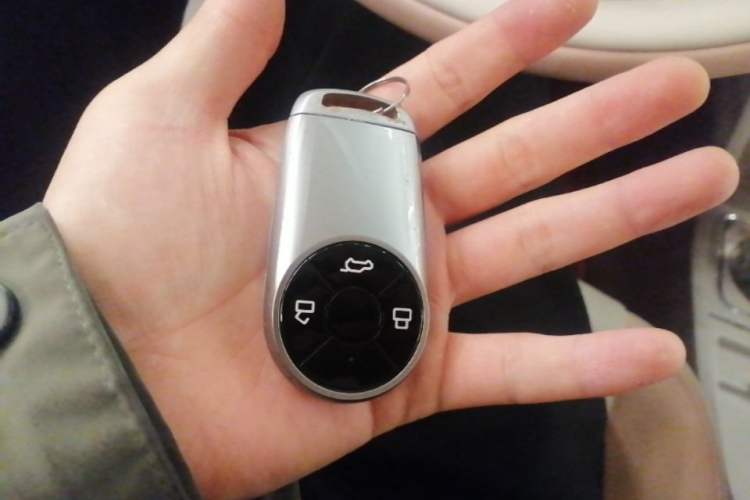 Used ORA Ballet Cat 2022 401 km Nutcracker Edition Vehicle Key