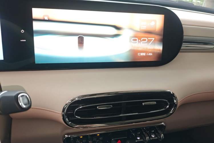 Used ORA Ballet Cat 2023 401 km Luxury Version Audio And AC Panel
