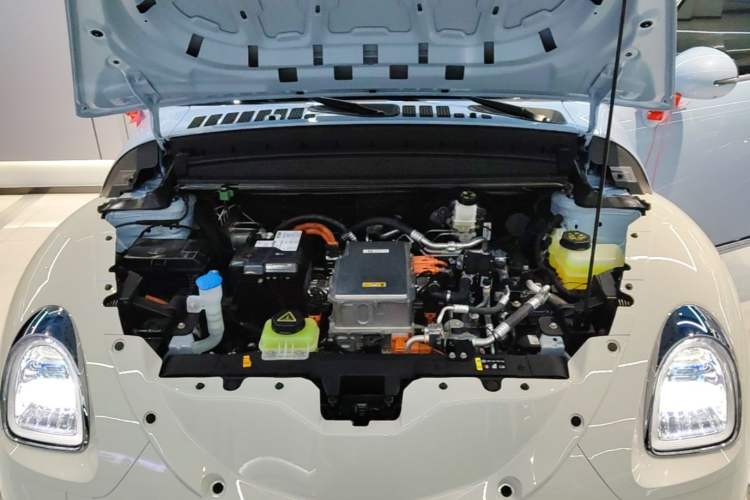 Used ORA Ballet Cat 2023 401 km Luxury Version Engine Bay