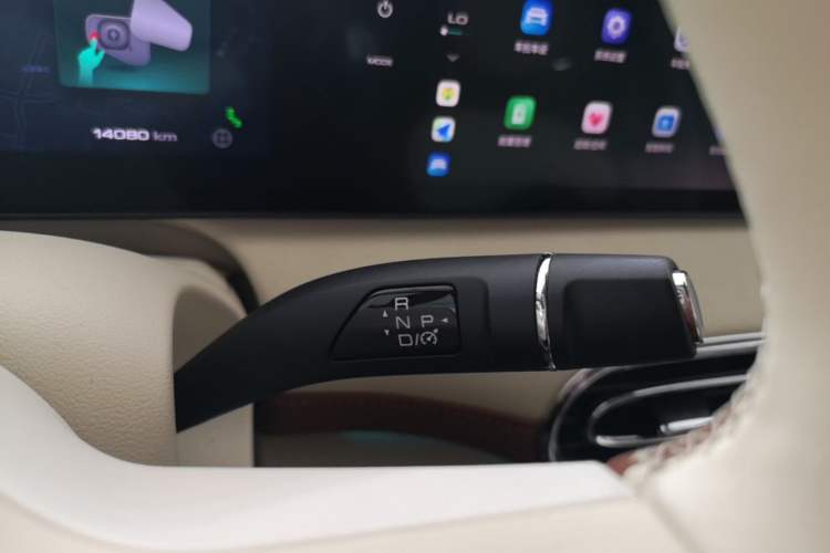 Used ORA Ballet Cat 2023 401 km Luxury Version Gear Lever