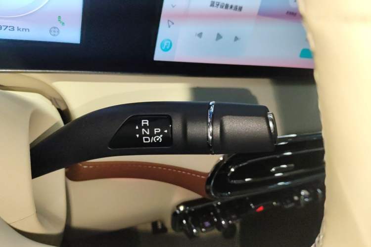 Used ORA Ballet Cat 2023 401 km Luxury Version Gear Lever