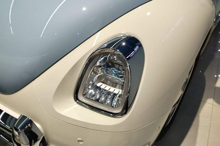 Used ORA Ballet Cat 2023 401 km Luxury Version Left Front Headlight