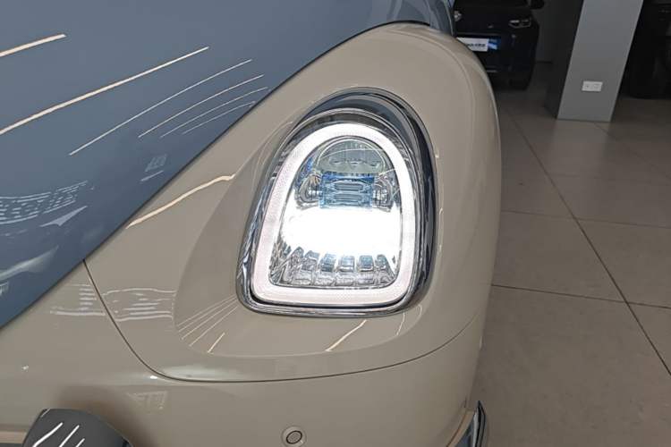 Used ORA Ballet Cat 2023 401 km Luxury Version Left Front Headlight