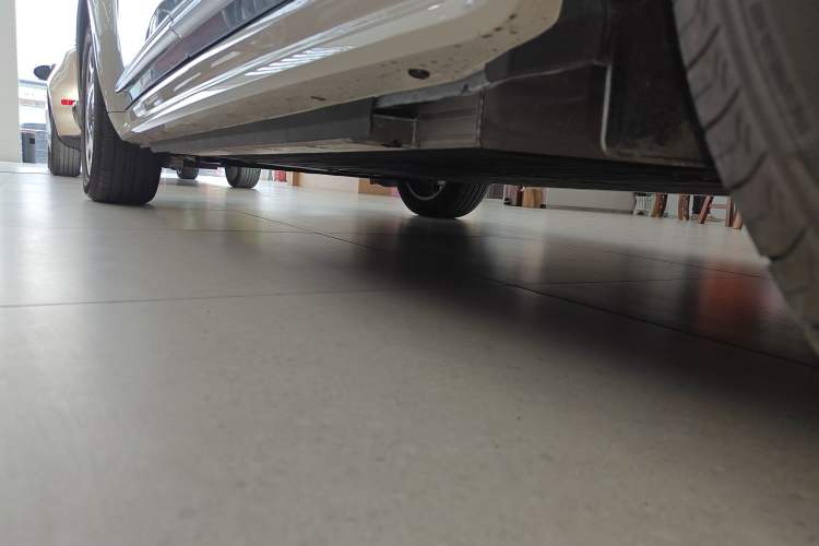 Used ORA Ballet Cat 2023 401 km Luxury Version Left Side Sill