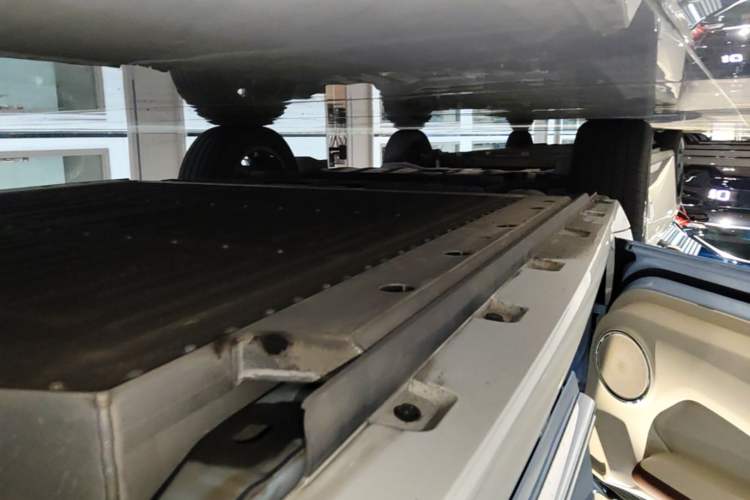 Used ORA Ballet Cat 2023 401 km Luxury Version Left Side Sill