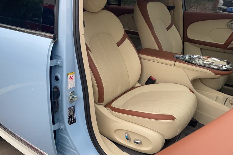 Used ORA Ballet Cat 2023 401 km Luxury Version Right Front Seat