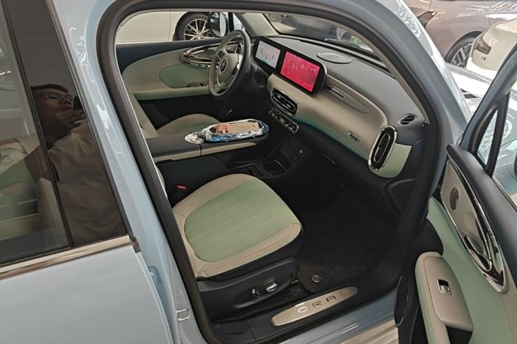 Used ORA Ballet Cat 2023 401 km Luxury Version Right Front Seat