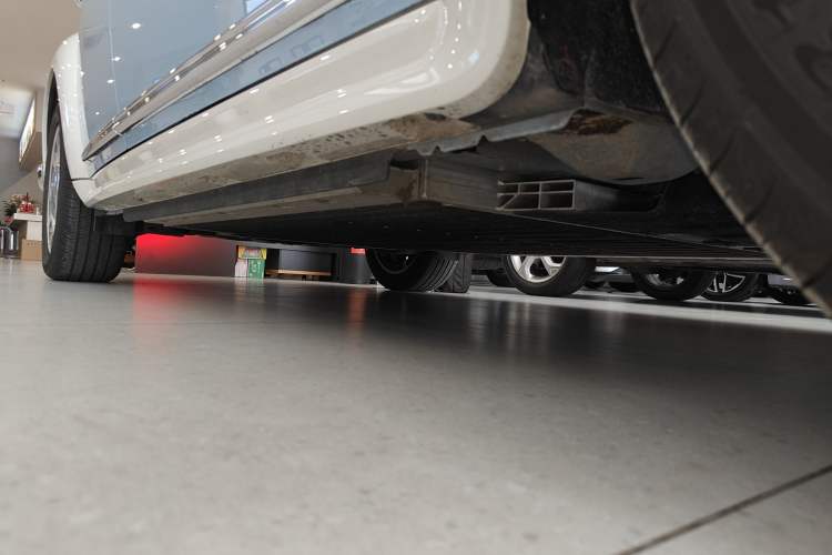 Used ORA Ballet Cat 2023 401 km Luxury Version Right Side Sill