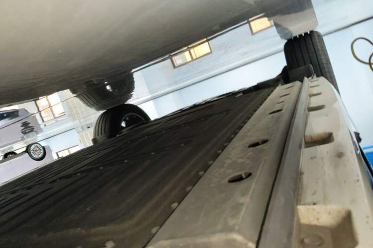 Used ORA Ballet Cat 2023 401 km Luxury Version Right Side Sill