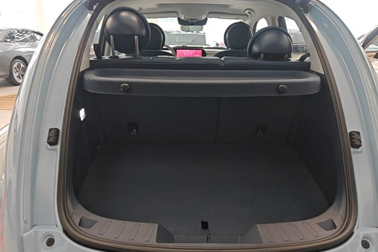 Used ORA Ballet Cat 2023 401 km Luxury Version Trunk